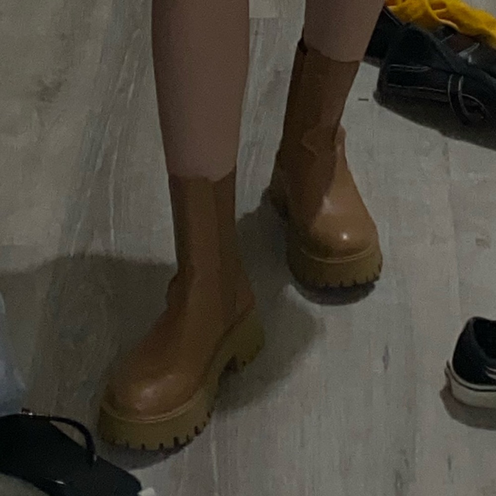 Pull&Bear golden brown pull-on chelsea boots women size 6.5 - Picture 5 of 5